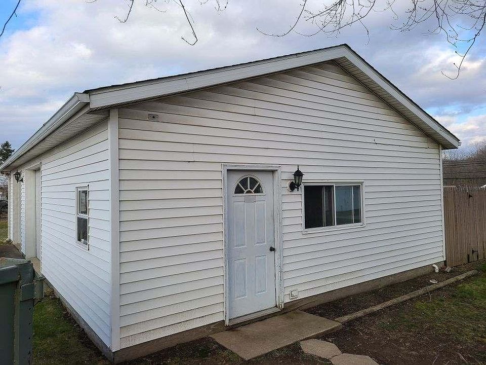 2nd image of 616 Valley St #B