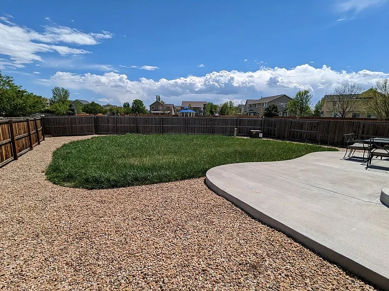 540 Colins Ct — Photo 16