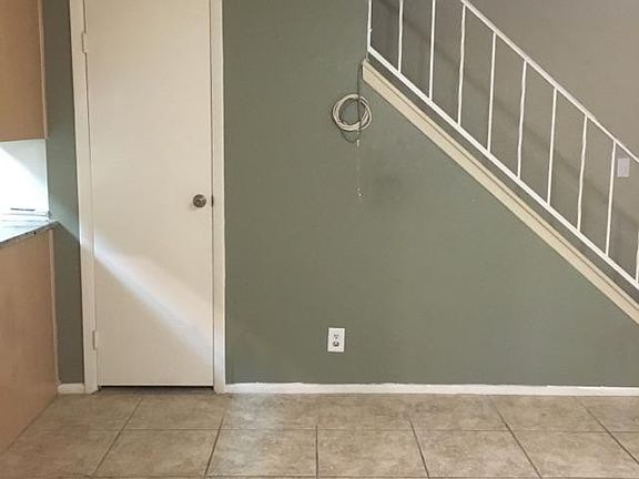 2nd image of 1469 Dorothy Ave