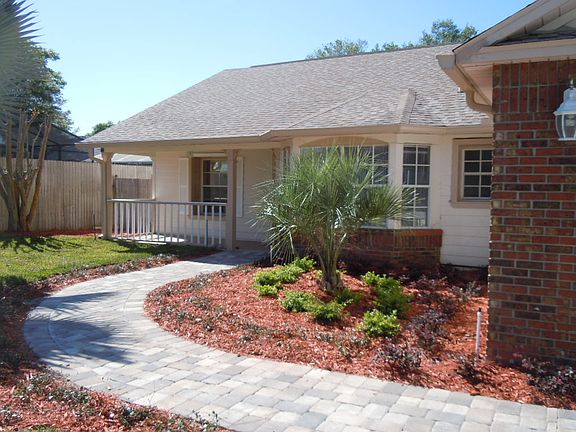 3rd image of 9740 Lake Douglas Pl