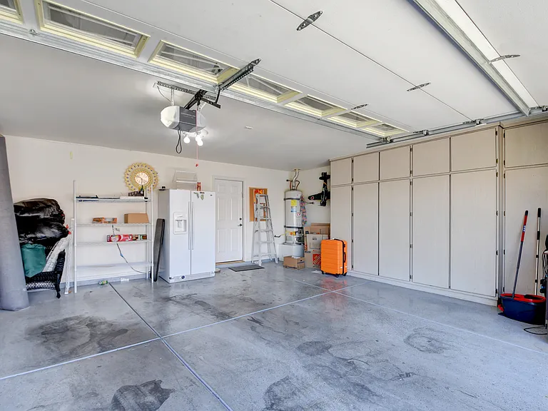 7365 Tamarind Ave — Photo 31