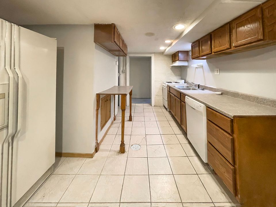1st image of 216 S College Ave #216
