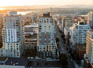 845 Johnson St #1002, Victoria, BC V8W0G3