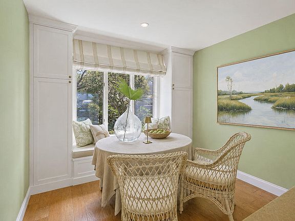 5th image of 45 Wappoo Creek Pl