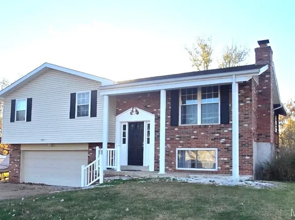 5845 Cranberry Dr, Imperial, MO 63052