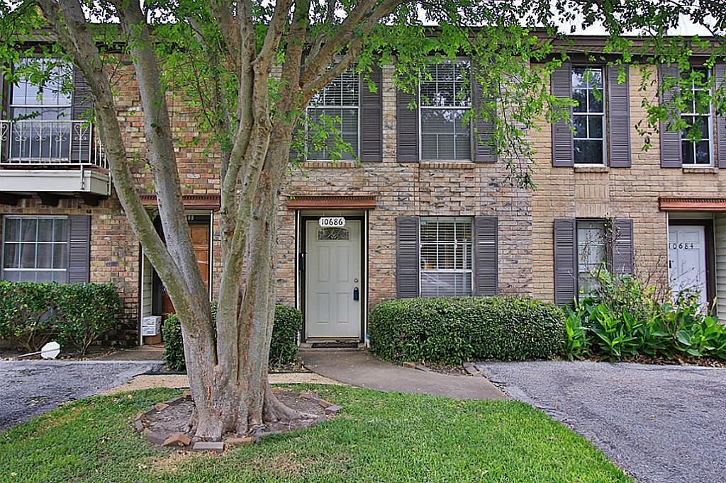 10686 Hazelhurst Dr #12, Houston, TX 77043 | Zillow