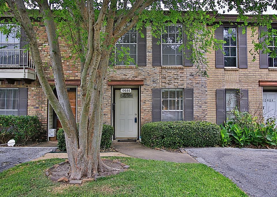 10686 Hazelhurst Dr #12, Houston, TX 77043 | Zillow