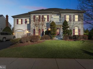 8219 Roxborough Loop, Gainesville, VA 20155