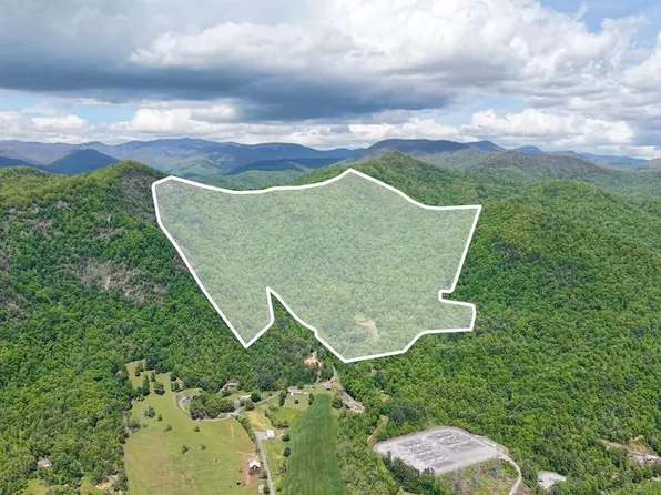 444 Woodring Cemetery Rd, Tuckasegee, NC 28783