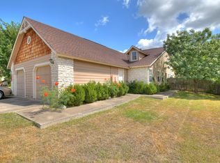 323 Regatta Ct APT B, Lakeway, TX 78734
