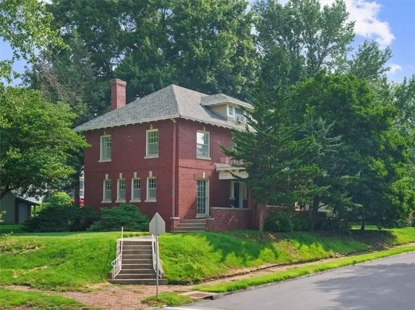 2301 Clay St, Saint Joseph, MO 64501