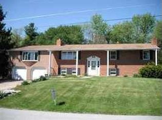 302 Shughart Ave, Boiling Springs, PA 17007