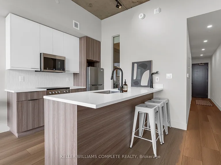 24 Augusta St #806 — Photo 6