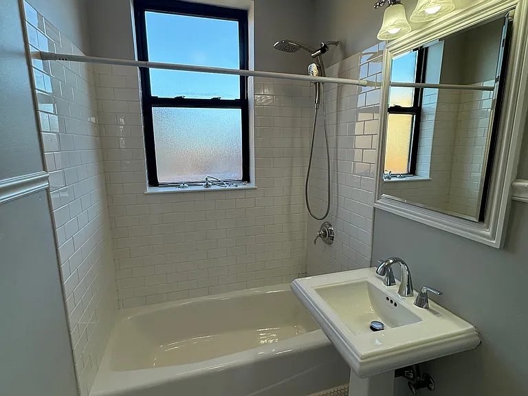 1340 W Irving Park Rd #3 — Photo 21