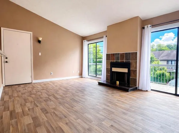 9707 Richmond Ave APT 16, Houston, TX 77042