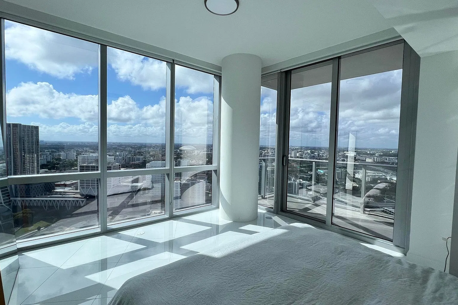 1 bed, 937 sqft, $4,750 — Photo 2