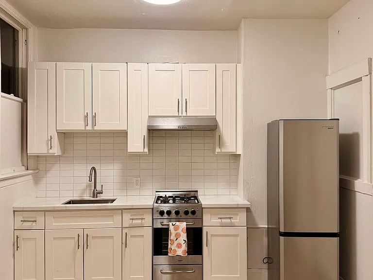 457 Green St #B — Photo 1