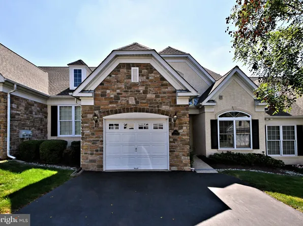 382 Brittany Ct, Souderton, PA 18964