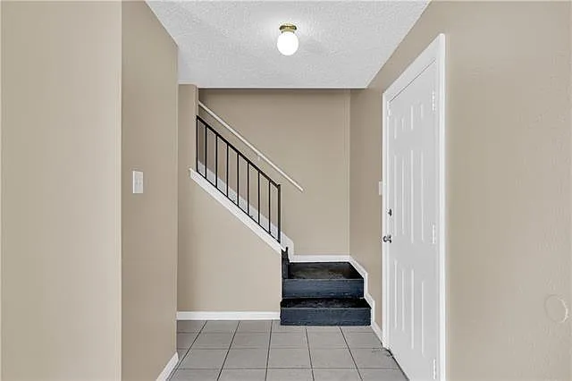 3 bed, 1.5 bath, 1240 sqft, $1,500 — Photo 4