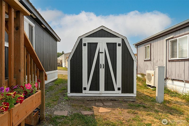 5th image of 1320 N Oak Harbor Street #190