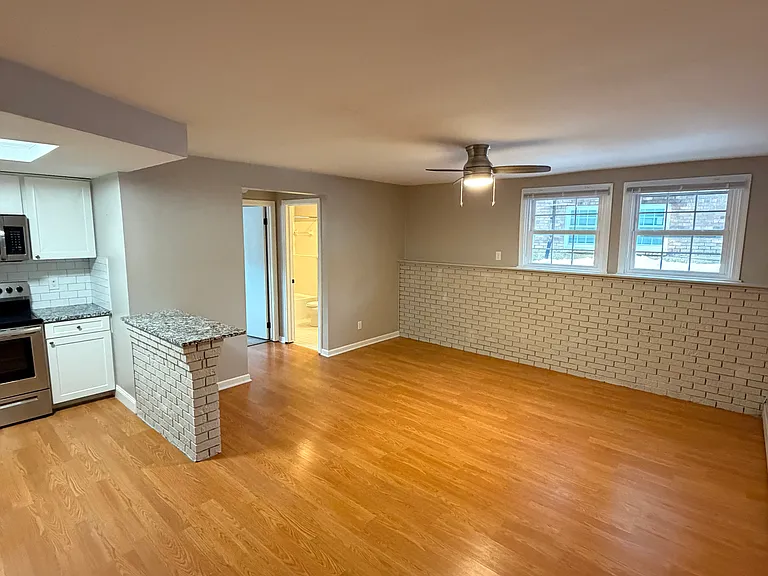 Elora Apartments — Photo 13