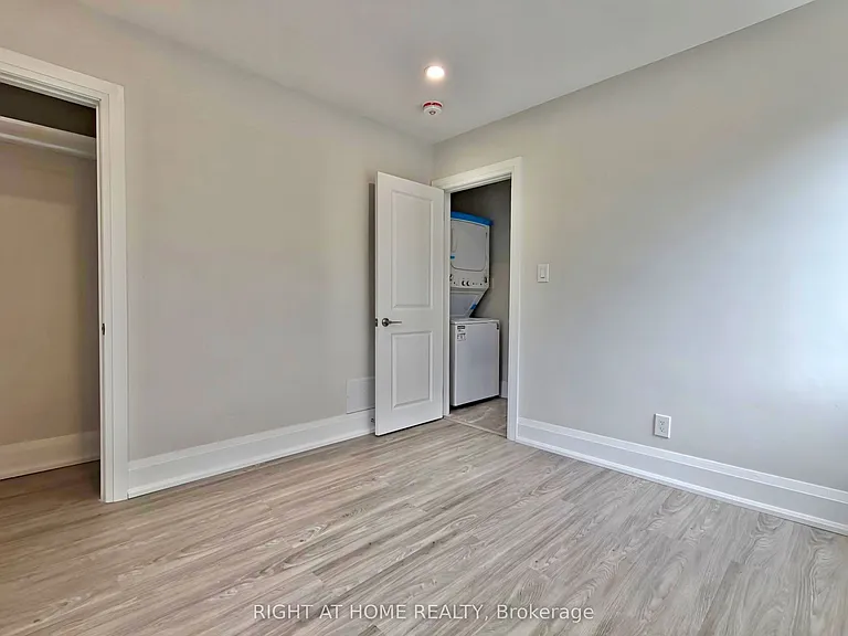 92 Cadillac Ave S #UPPER — Photo 10