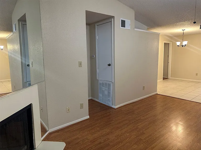 2121 Hepburn St #104 — Photo 3