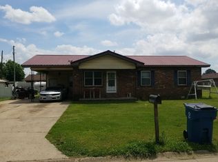 403 W Ironbanks Rd, Charleston, MO 63834