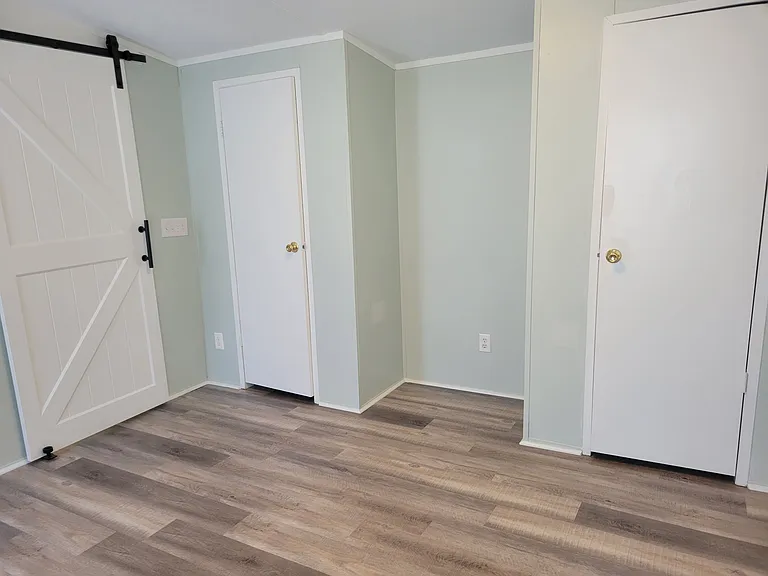1107 Lissie Ln — Photo 9