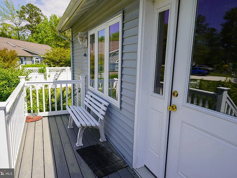 39028 Bayview W — Photo 20