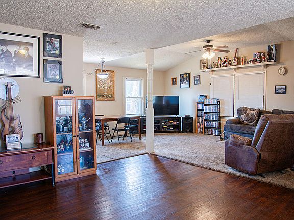 3rd image of 4801 40th St