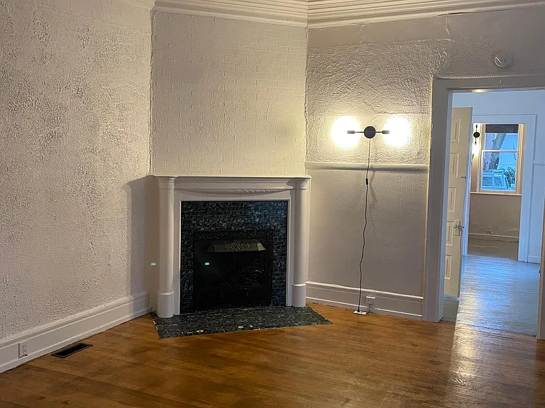 520 Crescent St NE #2 — Photo 2