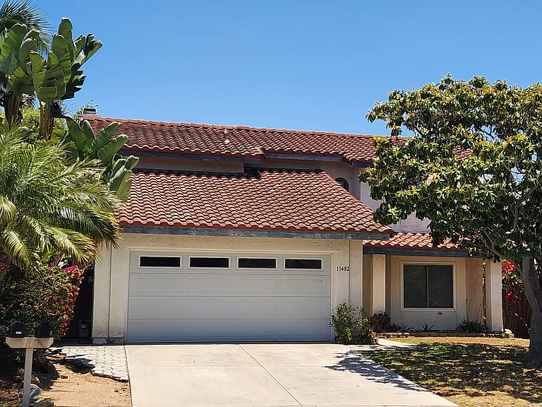 13482 Entreken Ave — Photo 1