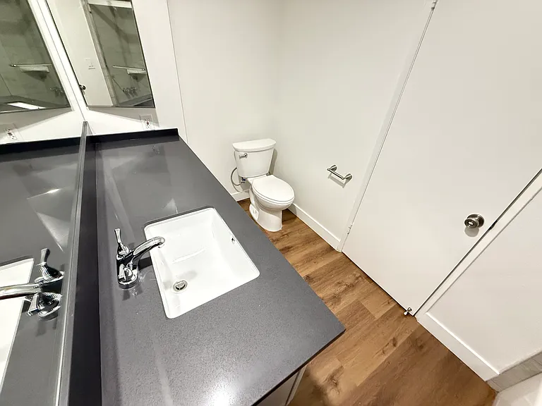 California Euclid Apartments — Photo 27