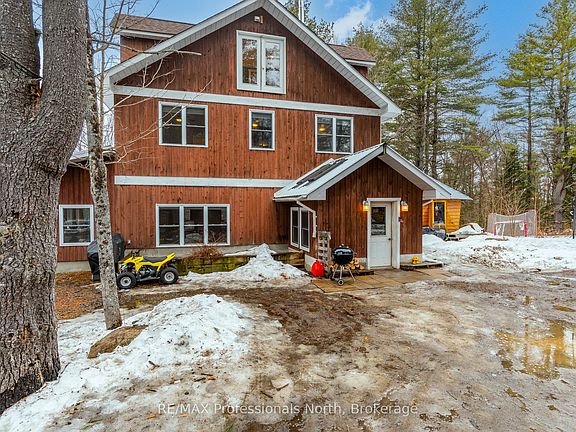 4th image of 1127 Bobcaygeon Rd