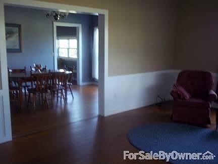 Livingroom/ diningroom
						:
						Open floor plan allows for lots of elbow room