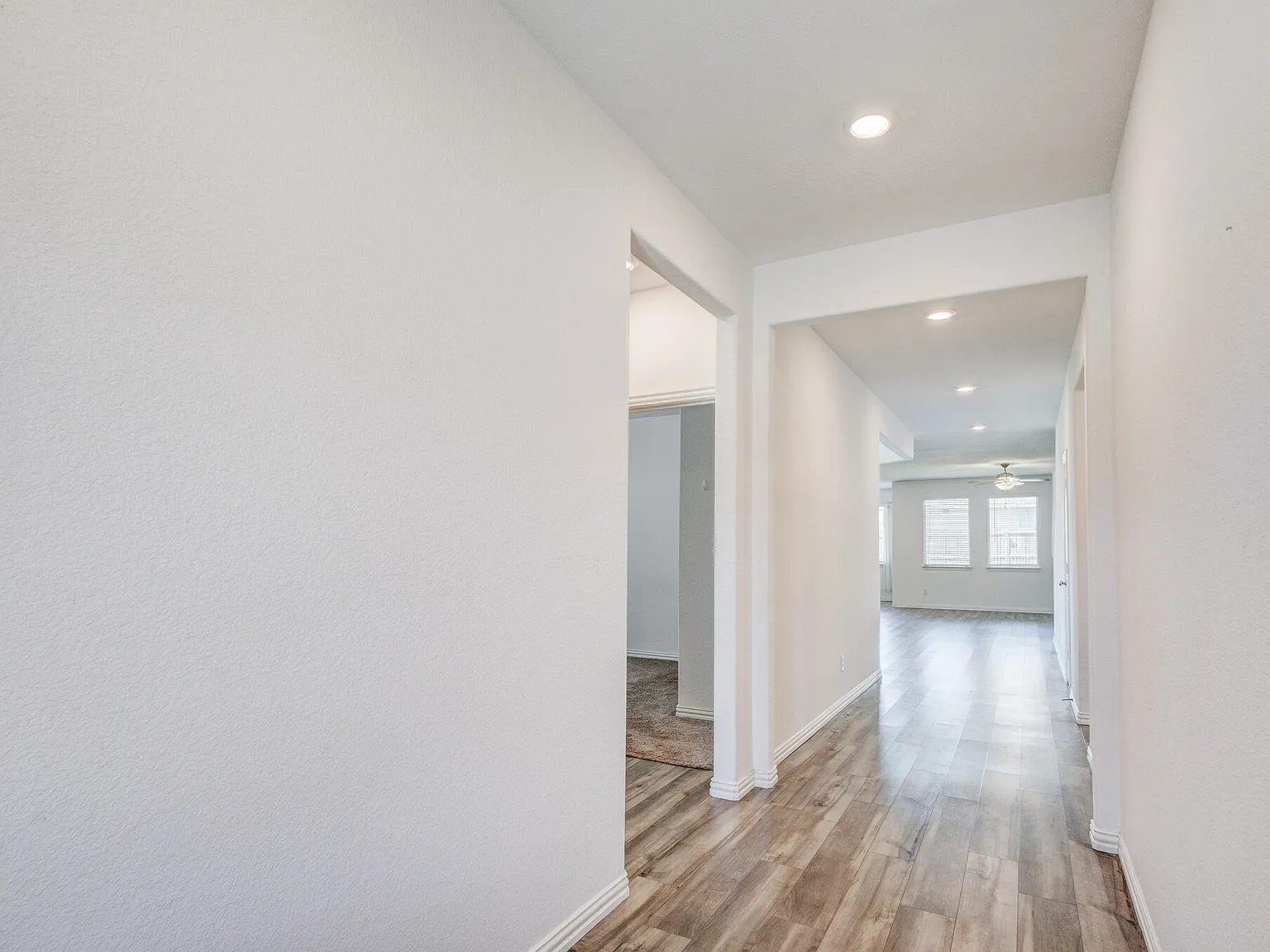 4 bed, 2.5 bath, 2348 sqft, $2,495 — Photo 3