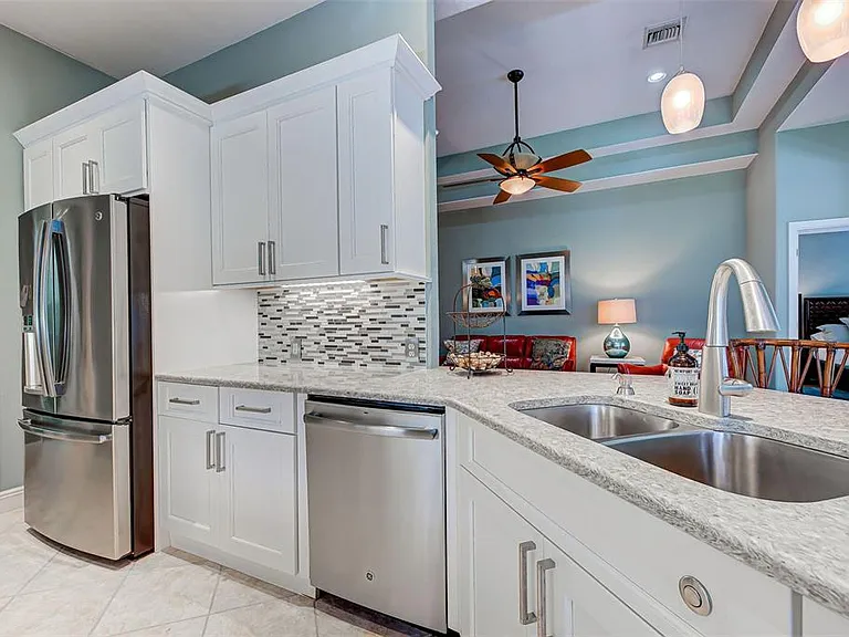 354 Melrose Ct — Photo 17