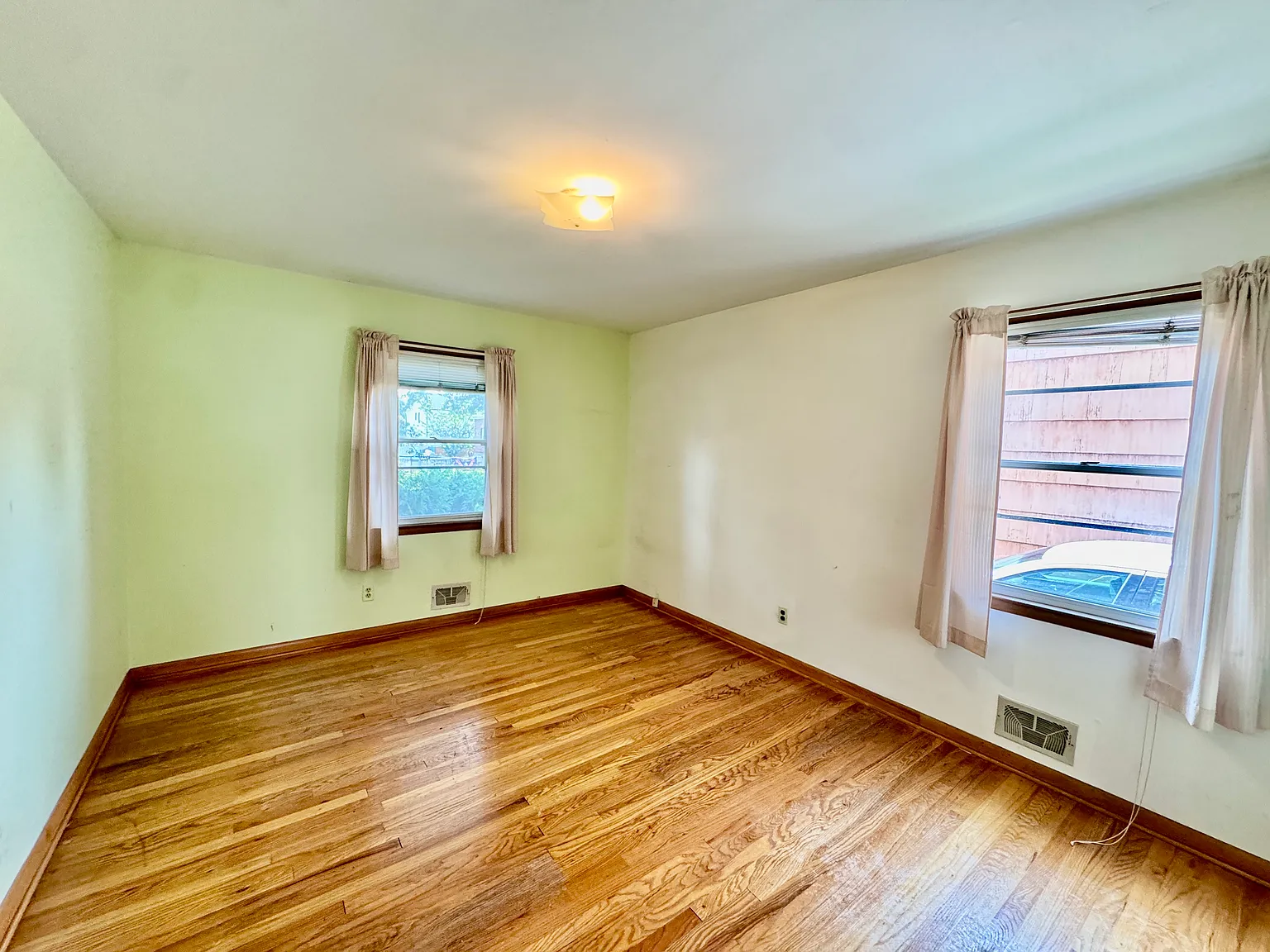 3 bed, 1.5 bath, $3,599 — Photo 4