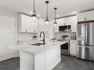 13 Estes St, Ipswich, MA 01938