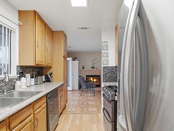 3rd image of 1324 Conrad Way