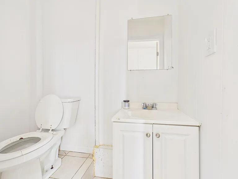 20 Frank S Brown Blvd — Photo 12