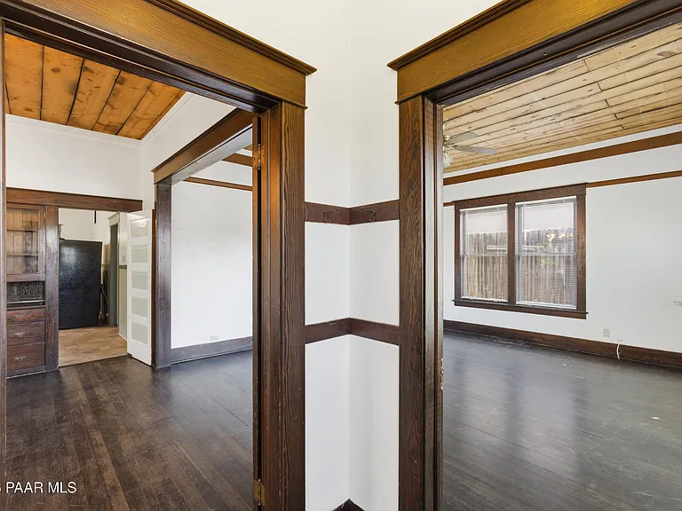 309 N Mount Vernon Ave — Photo 16