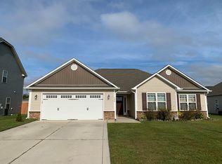 404 Derrick Dr, Sneads Ferry, NC 28460