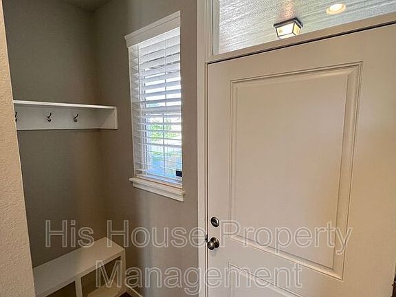 5th image of 3218 San Carlo Ave