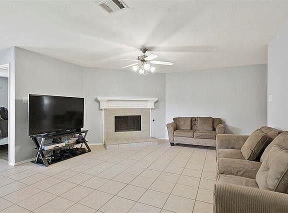 3rd image of 9913 Laurel Cherry Dr