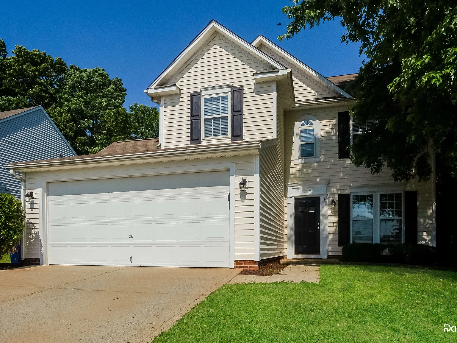 3 bed, 2.5 bath, 1488 sqft, $1,925 — Photo 2