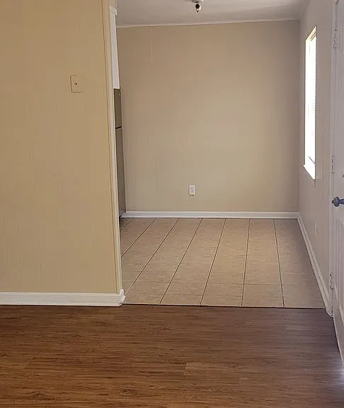 304 Carpenter St — Photo 3