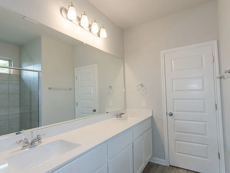 905 Olive Creek Dr — Photo 13