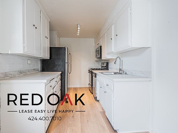 2nd image of 1211 1/2 Horn Ave #404